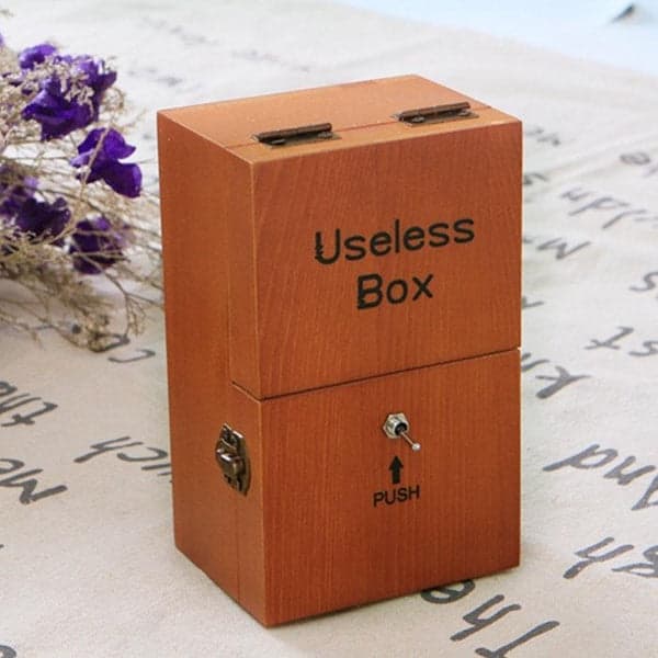 Stressspielzeug Useless Box